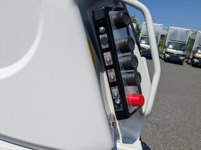 三菱ふそう キャンター 小型 塵芥車（プレス式） 2RG-FEAV0(91433) 29枚目