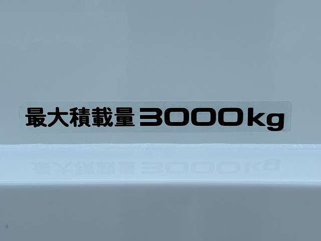 いすゞ エルフ 小型 平ボディ 2RG-NKR88A(91473) 22枚目