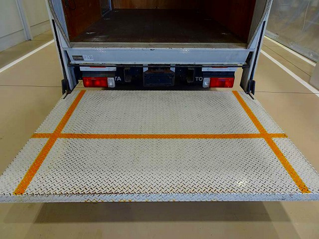 トヨタ ダイナ 小型 アルミバン TPG-XZU605(91483) 20枚目