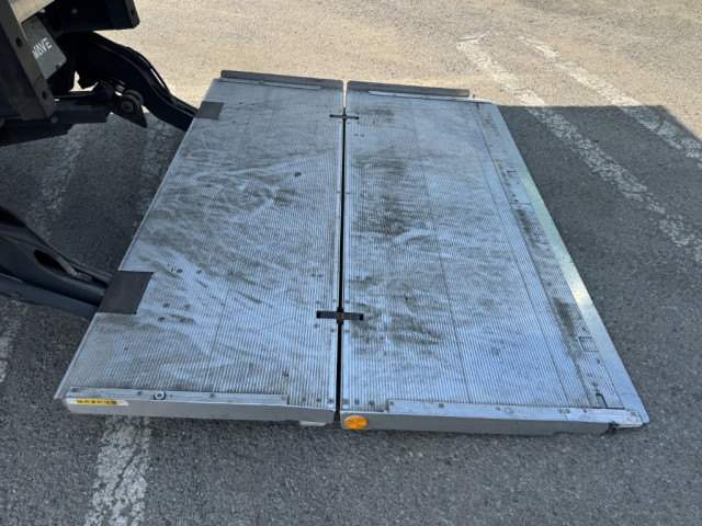日野 レンジャー 中型 冷凍冷蔵バン 2KG-FD2ABA(91495) 12枚目