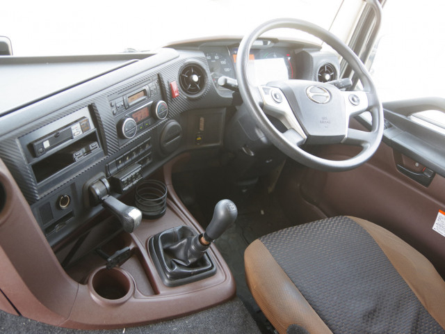 日野 プロフィア 大型 アルミウィング 2DG-FN1AGA(91496) 24枚目