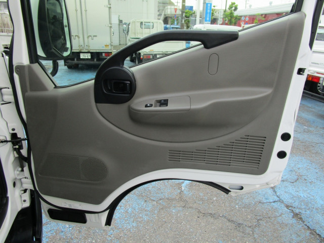 日産自動車 アトラス 小型 平ボディ CBF-SQ2F24(91520) 33枚目
