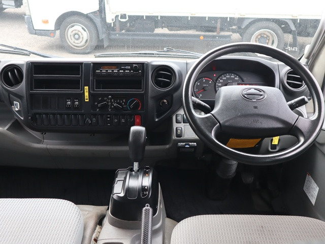 日野 デュトロ 小型 Wキャブ TKG-XZU710M(91535) 38枚目