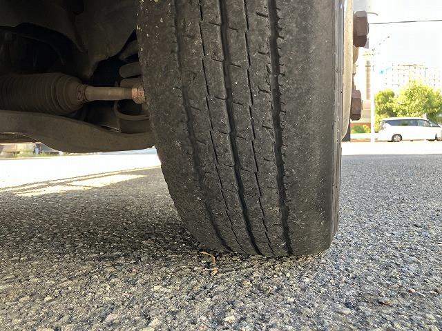いすゞ エルフ 小型 平ボディ TRG-NLR85AR(91538) 26枚目