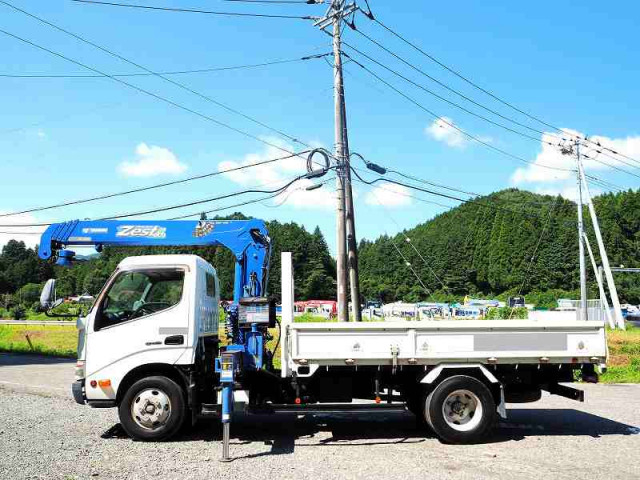 日野 デュトロ 小型 クレーン付き TKG-XZU650M(91576) 2枚目