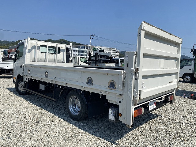 日野 デュトロ 小型 平ボディ SKG-XZU710M(91606) 6枚目