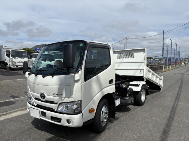 トヨタ ダイナ 小型 土砂ダンプ 2KG-XZU600D(91618) 1枚目