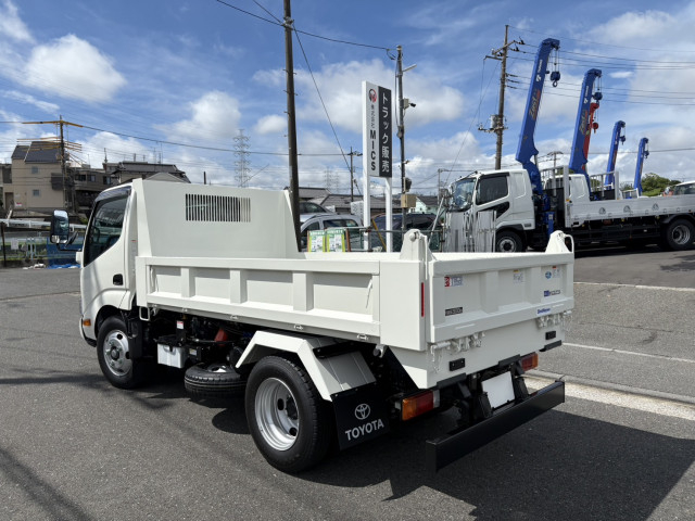 トヨタ ダイナ 小型 土砂ダンプ 2KG-XZU600D(91618) 4枚目