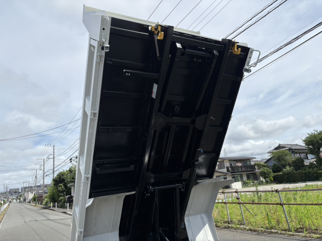 トヨタ ダイナ 小型 土砂ダンプ 2KG-XZU600D(91618) 15枚目