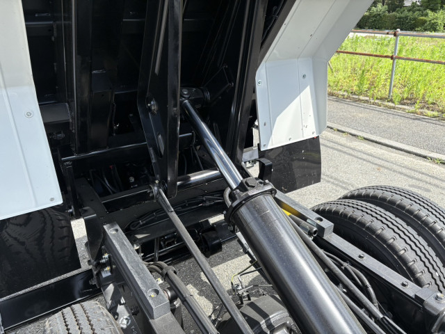 トヨタ ダイナ 小型 土砂ダンプ 2KG-XZU600D(91618) 16枚目