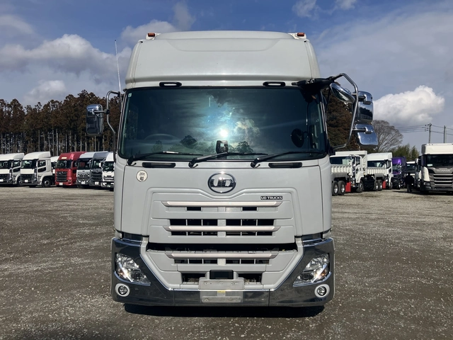 日産自動車 クオン 大型 ウィング 2PG-CG5CA(106657) 2枚目