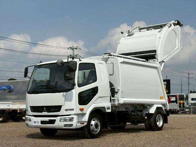 三菱ふそう ファイター 中型 塵芥車（プレス式） 2KG-FK62F(91646) 1枚目