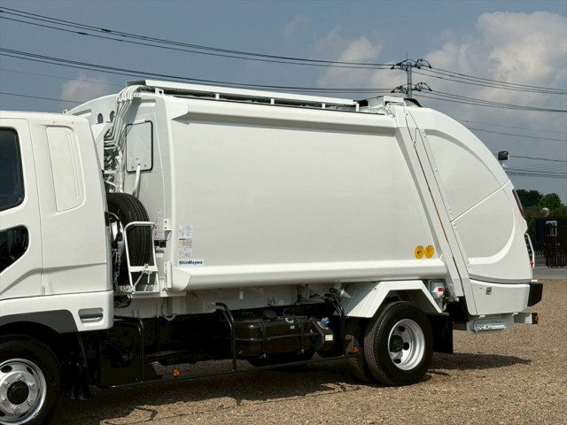 三菱ふそう ファイター 中型 塵芥車（プレス式） 2KG-FK62F(91646) 6枚目