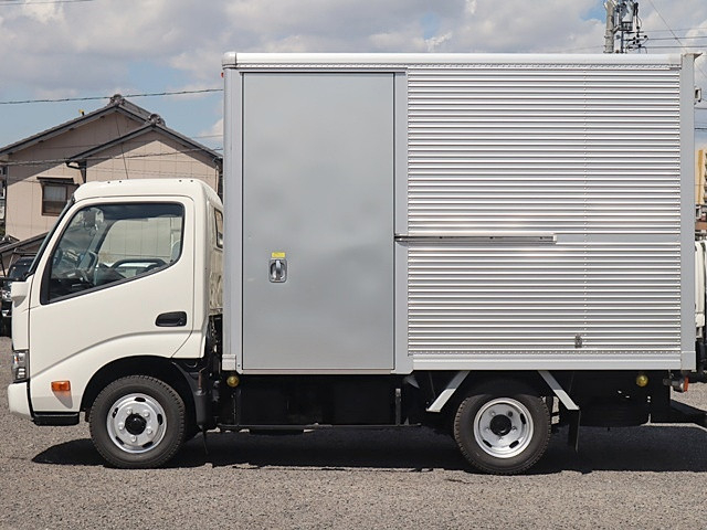 トヨタ ダイナ 小型 アルミバン TPG-XZU605(91651) 9枚目
