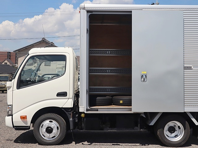 トヨタ ダイナ 小型 アルミバン TPG-XZU605(91651) 10枚目