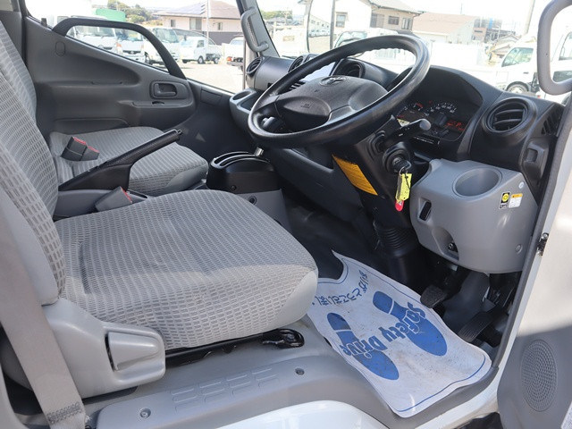 トヨタ ダイナ 小型 アルミバン TPG-XZU605(91651) 34枚目