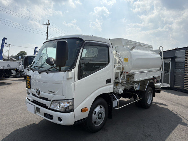 トヨタ ダイナ 小型 タンクローリー 2KG-XZU600H(91743) 1枚目