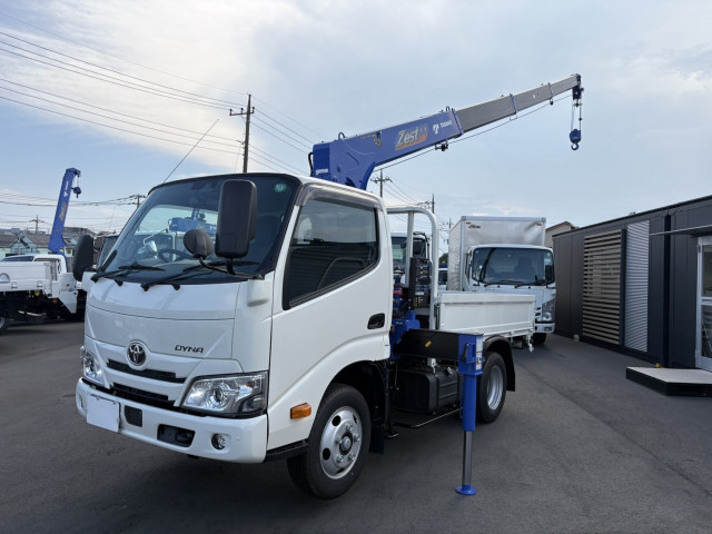 トヨタ ダイナ 小型 クレーン付き 2KG-XZU605(91744) 1枚目