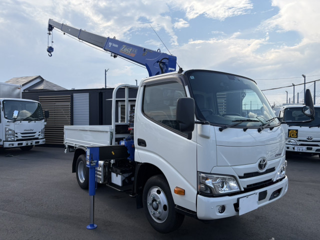 トヨタ ダイナ 小型 クレーン付き 2KG-XZU605(91744) 2枚目