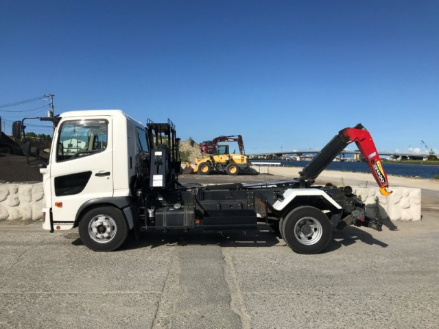 Hino ranger Middle Arm roll trucks  2KG-FC2ABA(91781) 6枚目