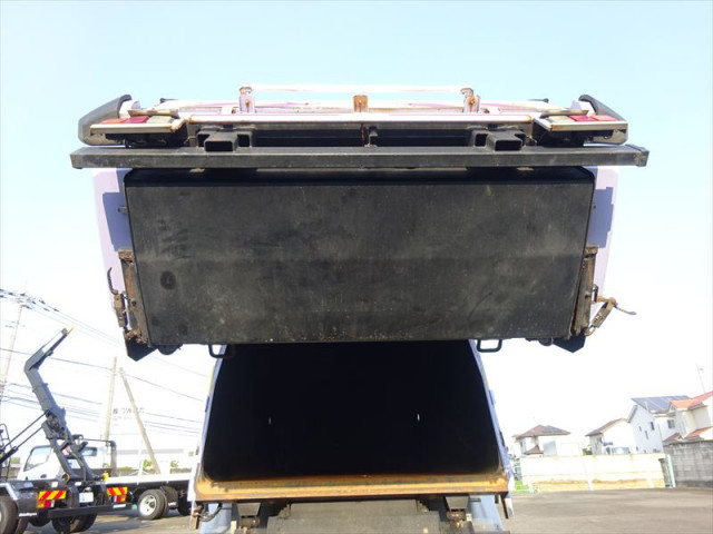三菱ふそう ファイター 中型 塵芥車（プレス式） 2KG-FK62F(91780) 16枚目