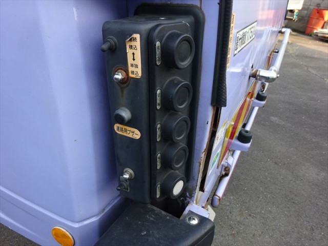 三菱ふそう ファイター 中型 塵芥車（プレス式） 2KG-FK62F(91780) 20枚目