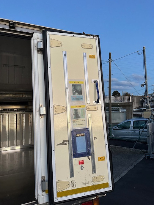 いすゞ エルフ 小型 冷凍冷蔵バン TPR-NPR85AN(91783) 9枚目