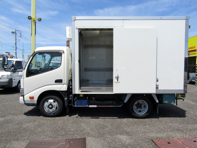 Toyota dyna Small Freezer box_body 2RG-XZC605(91806) 4枚目