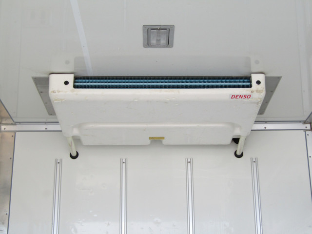 Toyota dyna Small Freezer box_body 2RG-XZC605(91806) 10枚目