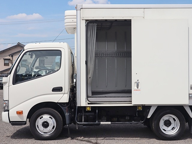 トヨタ ダイナ 小型 冷凍冷蔵バン TPG-XZU605(91817) 10枚目