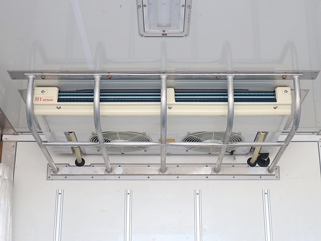 トヨタ ダイナ 小型 冷凍冷蔵バン TPG-XZU605(91817) 16枚目