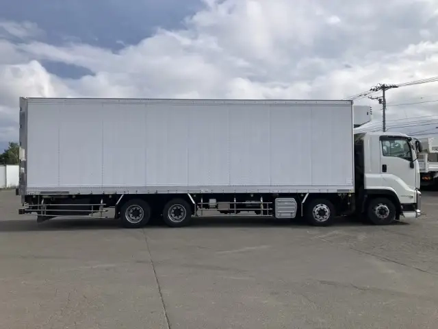 いすゞ ギガ 小型 トラクタ（シングル） QPG-CYJ77BA(91841) 4枚目