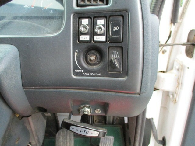 UDトラックス（日産） コンドル 中型 平ボディ（クレーン付） KK-MK252KH(8505) 26枚目