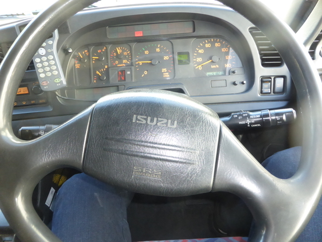 いすゞ ギガ 大型 バン KL-CYJ51W4A(2582) 30枚目
