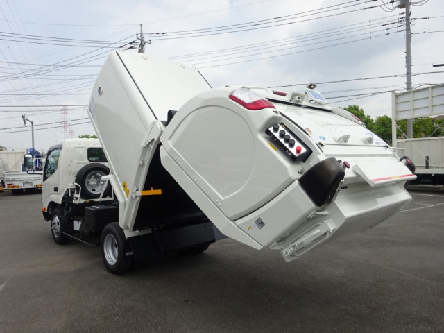 トヨタ ダイナ 小型 塵芥車（プレス式） 2KG-XZU605A(92026) 6枚目