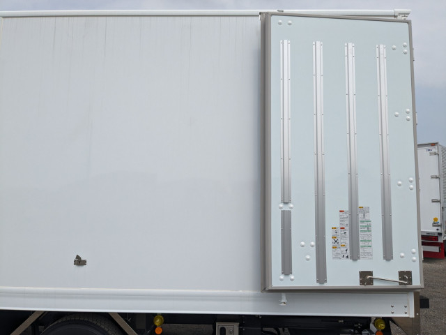 日野 レンジャー 中型 冷凍冷蔵バン 2KG-FD2ABG(92030) 23枚目
