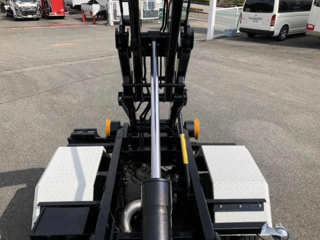 三菱ふそう キャンター 小型 コンテナ専用車 2RG-FBAV0(92042) 16枚目
