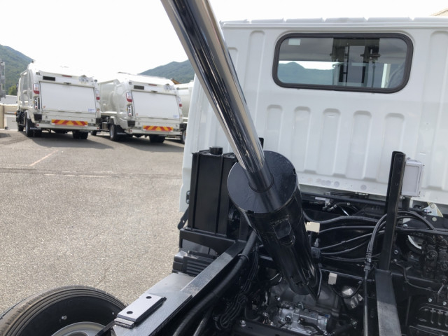 三菱ふそう キャンター 小型 コンテナ専用車 2RG-FBAV0(92042) 17枚目