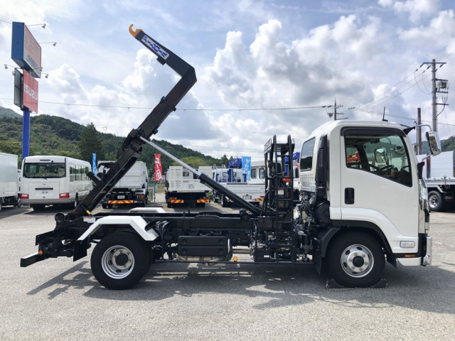 いすゞ フォワード 中型 コンテナ専用車 2RG-FRR90S4(92045) 7枚目