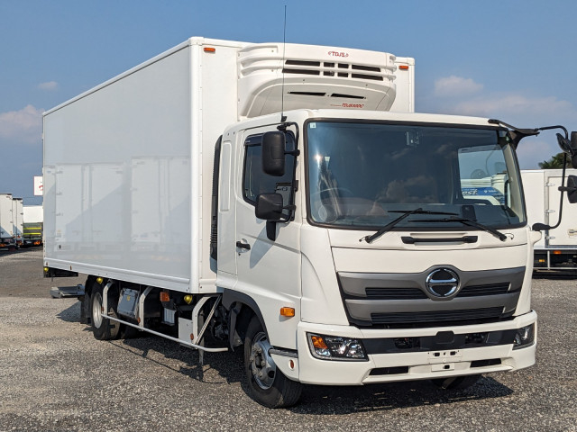 日野 レンジャー 中型 冷凍冷蔵バン 2KG-FD2ABG(92052) 3枚目