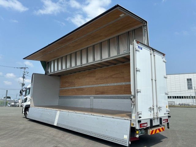 UDトラックス（日産） クオン 大型 アルミウィング 2PG-CG5CA(92062) 34枚目