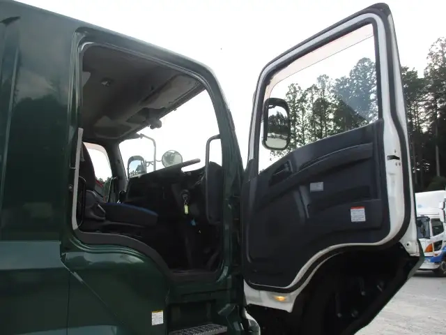 いすゞ ギガ 小型 クレーン付き QKG-CYY77B(92098) 39枚目