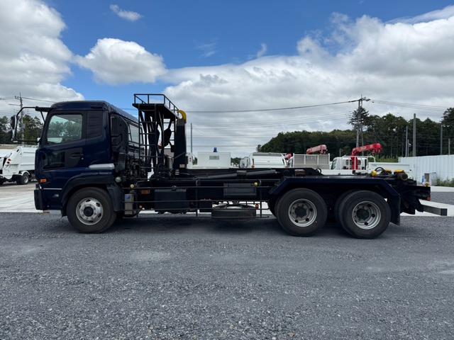 UDトラックス（日産） クオン 大型 コンテナ専用車 *********(92103) 3枚目