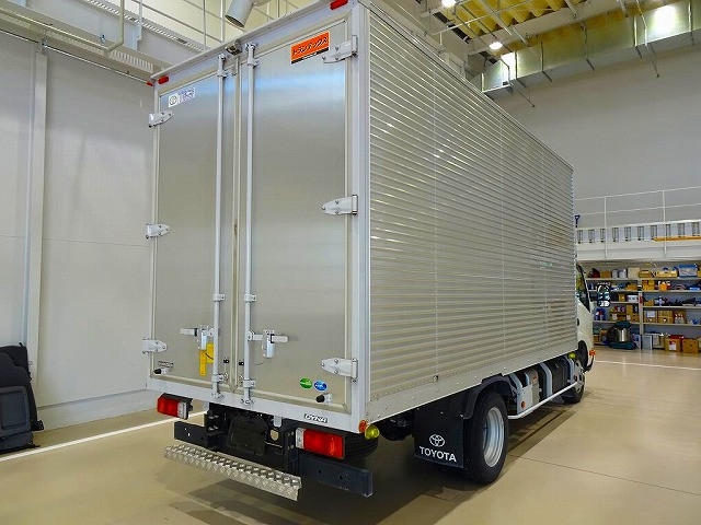 Toyota dyna Small Aluminium box body 2RG-XZU655(92119) 3枚目