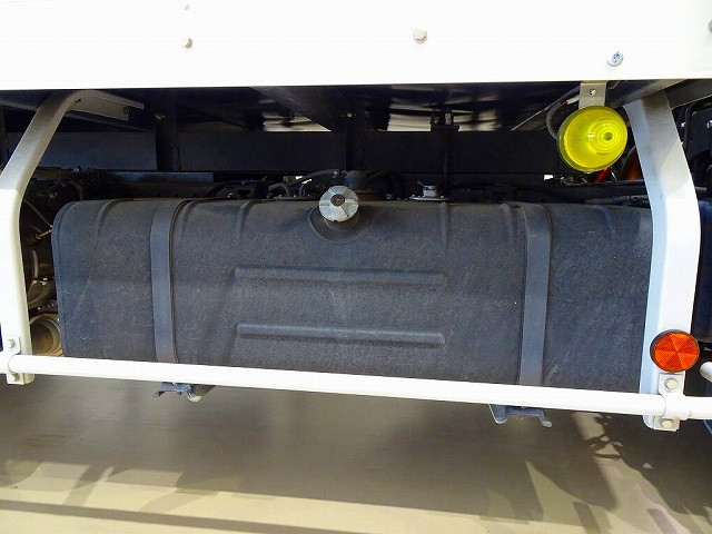 Toyota dyna Small Aluminium box body 2RG-XZU655(92119) 31枚目
