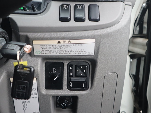 三菱ふそう キャンター 小型 平ボディ 2PG-FEAV0(92133) 38枚目