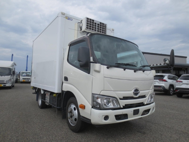 日野 デュトロ 小型 冷凍冷蔵バン 2RG-XZC605M(92134) 2枚目