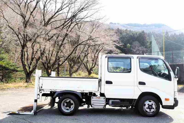 トヨタ ダイナ 小型 Wキャブ 2RG-XZU605(92137) 6枚目