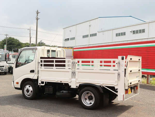 トヨタ トヨエース 小型 平ボディ TKG-XZU675(92203) 7枚目
