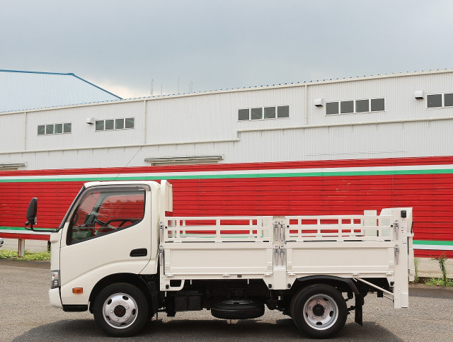 トヨタ トヨエース 小型 平ボディ TKG-XZU675(92203) 8枚目